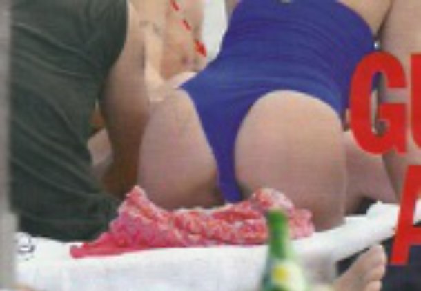 Francesco Totti paparazzato da Chi: ecco come guarda il lato b di Ilary Blasi FOTO