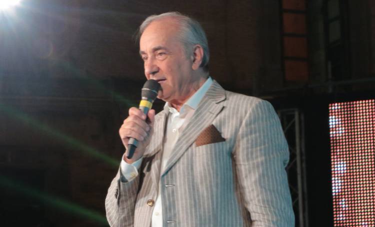 Pino Moris è morto, lutto nella musica napoletana