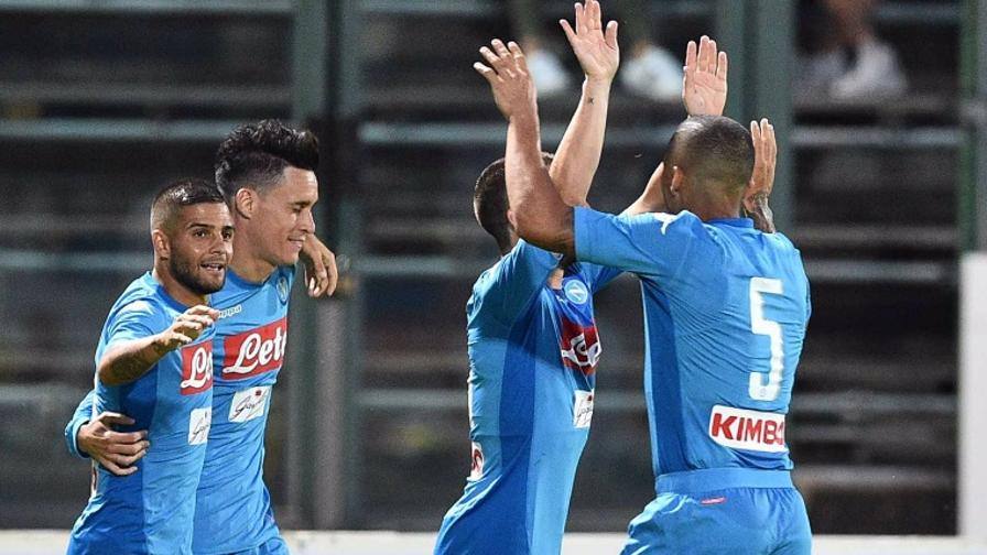 Napoli, poker al Carpi: le reti di Callejon, Ounas e Milik