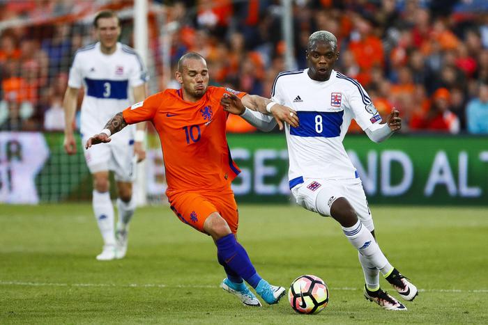 Calciomercato Sampdoria, Wesley Sneijder è il sogno di Massimo Ferrero