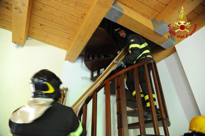 Boscoreale, annuncia suicidio su Facebook e si dà fuoco: morto un 42enne