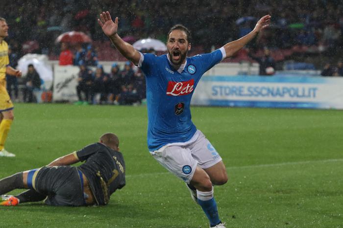Napoli, avvocato club: "Higuain paghi le spese processuali"