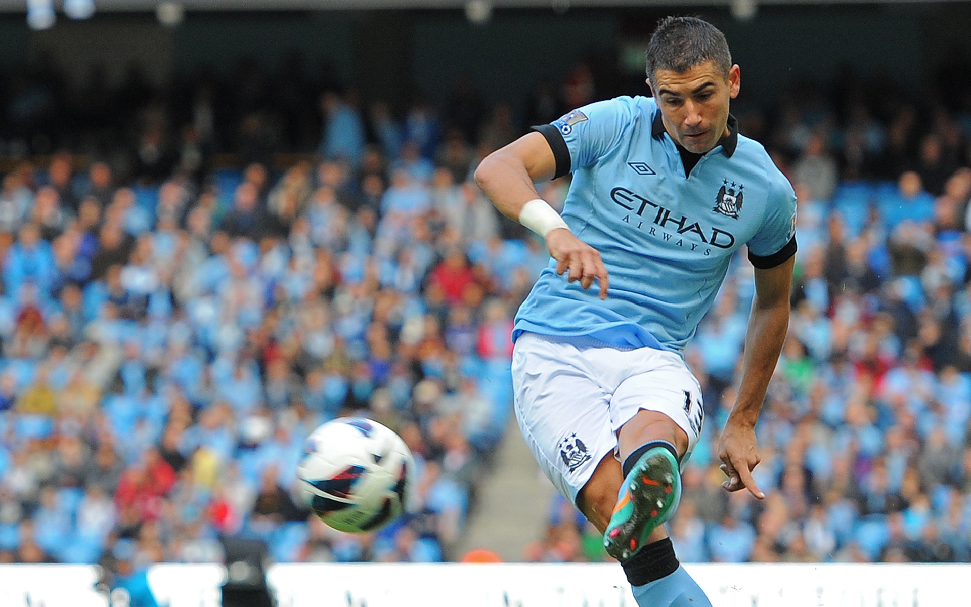 Calciomercato Roma, è fatta per Kolarov: 6 milioni al City