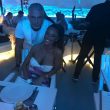 Raffaella Fico e Alessandro Moggi, baci nel mare di Mykonos