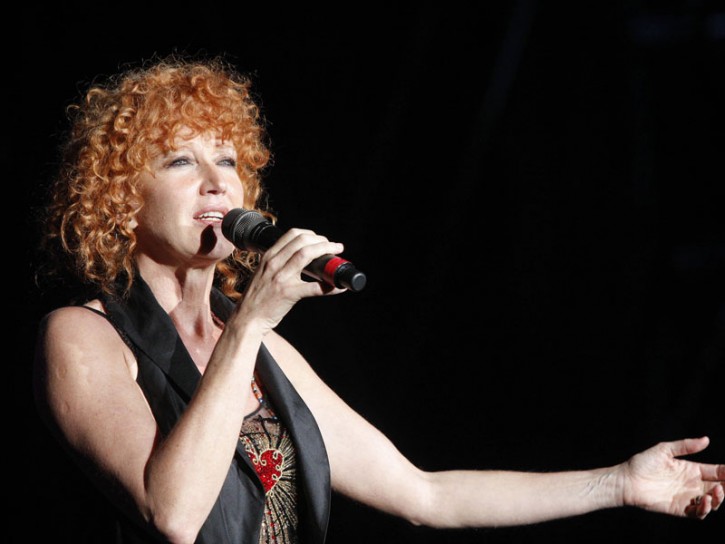 Fiorella Mannoia: "Povero Vesuvio, ucciso da uomini senza scrupoli"