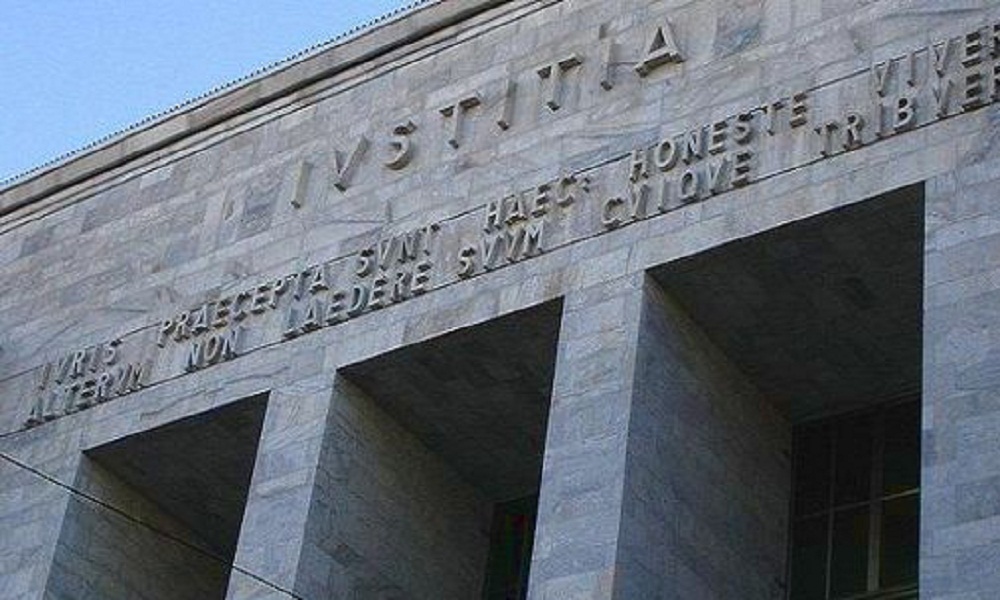 Gianluca Neri, Selvaggia Lucarelli e Guia Soncini assolti: non hanno rubato foto