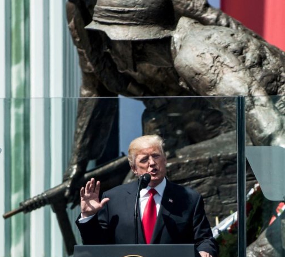 Donald Trump in Polonia attacca la Russia. "Aggressiva e destabilizzante. Sapremo risponderle"