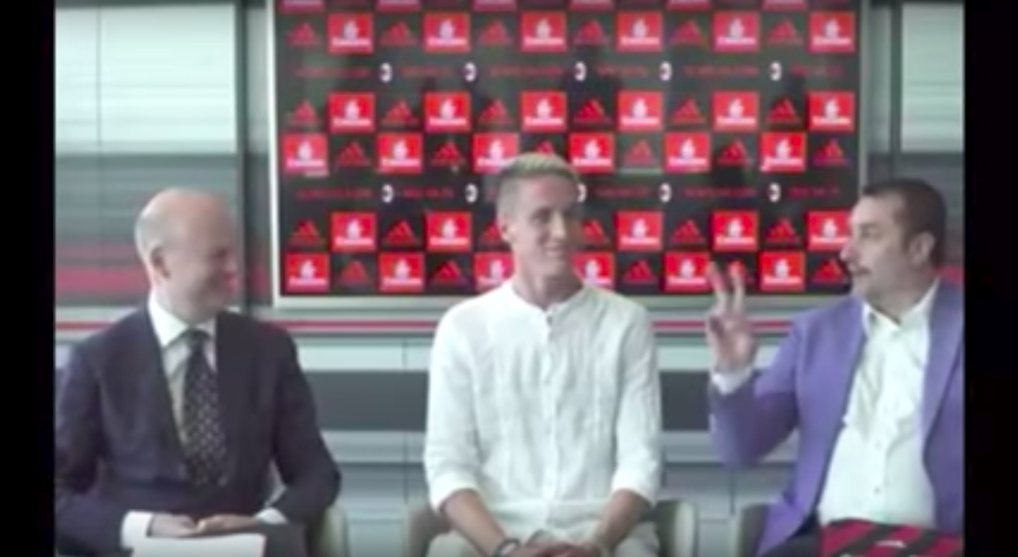 YouTube, Mirabelli a Conti: "Togliti quella cosa bionda che hai in testa"