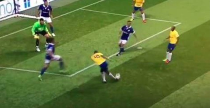 YouTube, Rivaldo: rabona da incubo. Ma è davvero lui? (VIDEO)