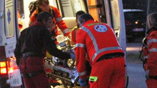 Acerra, si sporge dal balcone e cade: 40enne trovato morto nel cortile