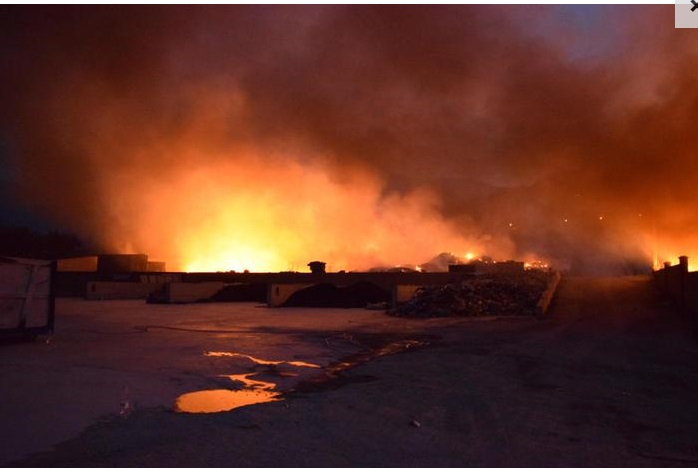 Incendi Sicilia, brucia ancora collina sopra Ragusa