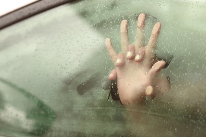 Partinico, si appartano in auto lungo l'autostrada: multa di 10 mila euro a due fidanzati