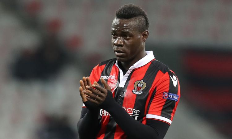 Mario Balotelli a segno nel preliminare Champions League: 1 a 1 del Nizza contro l'Ajax
