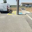 Zanica, al centro del parcheggio disabili c'è un palo della luce FOTO 03