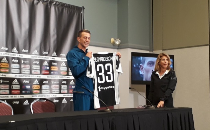 Juventus, Bernardeschi sceglie la maglia numero 33: "La 10 devo meritarmela"