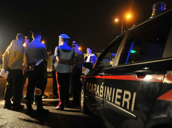 Milano violenta, rissa in un bar: 18enne ammazzato con un colpo di cacciavite al cuore