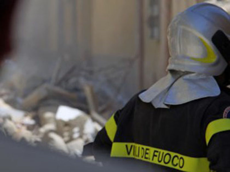 Terremoto Gargano, crolla solaio in palazzina lesionata a Carpino: 3 feriti