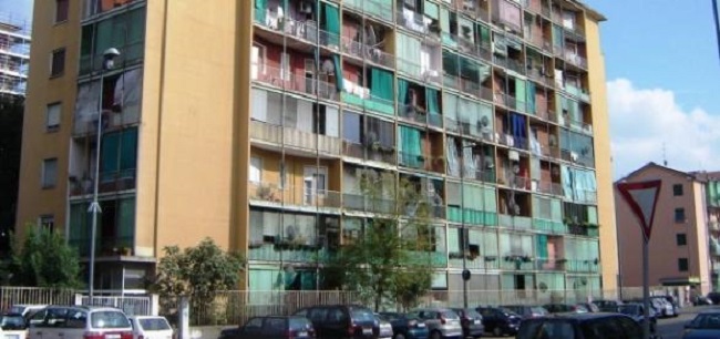 Case popolari a Roma, dietro le botte al nero gli squadristi degli abusivi