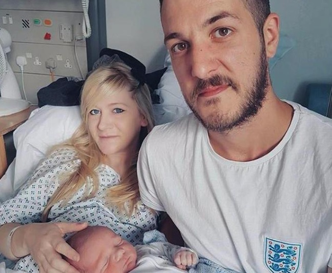 Charlie, la madre chiama il Bambin Gesù ma l’ospedale inglese nega trasferimento