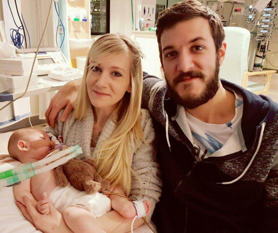 Charlie Gard, esperti Bambin Gesù: "Si è perso tempo, arrivati troppo tardi"