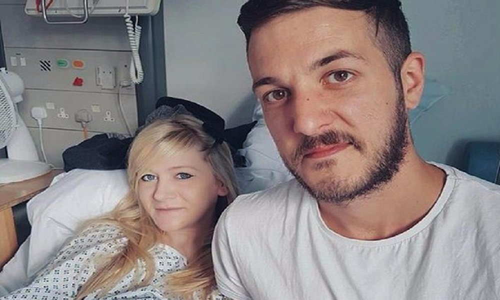 I genitori di Charlie Gard: "Morirà perché non è ricco"