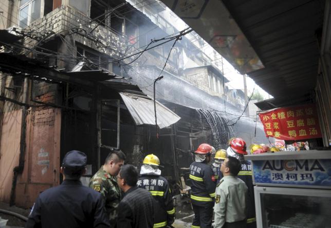 Cina, incendio in edificio a Changshu: almeno 22 morti e 3 feriti