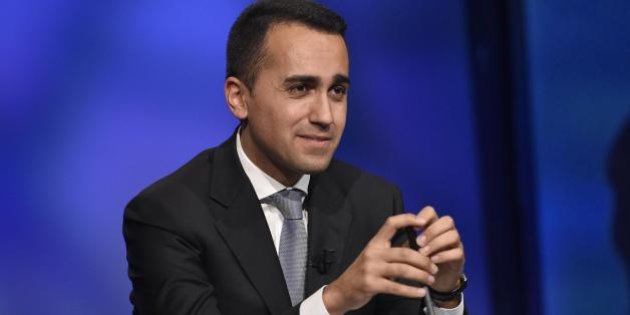Incendi al Sud, Luigi Di Maio: "Ho fatto arrivare i canadair dalla Francia". Ma la verità è un'altra