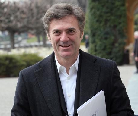 Flavio Cattaneo, marito della Ferilli, lascia Tim con una liquidazione fra 30 e 40 milioni
