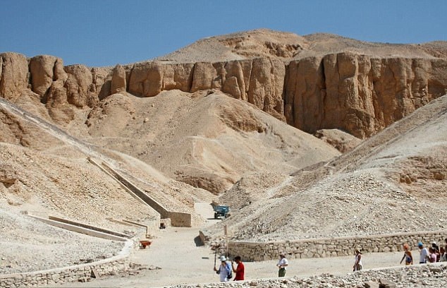 Egitto: trovata la tomba di Ankhesenamon, la moglie di Tutankhamon