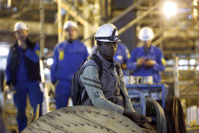 Fincantieri, Francia nazionalizza Stx: "Cantieri diventano dello Stato"