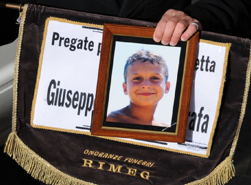 Scicli, il piccolo Giuseppe Brafa sbranato dai cani randagi: condannati in appello veterinari e sindaco