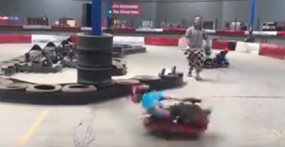 Go-kart fuori controllo, ecco che succede al bambino