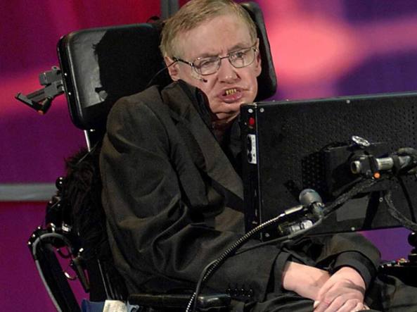 Stephen Hawking: "Trump distruggerà la Terra. Con lui piogge acide e temperature fino a 450°"