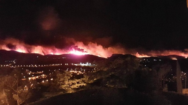 Incendio in Costa Azzurra: 1000 persone sfollate durante la notte