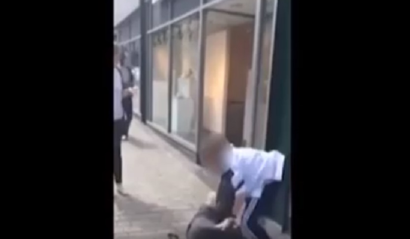 Ragazza incinta accusata di furto: guardia giurata la spinge a terra poi la blocca