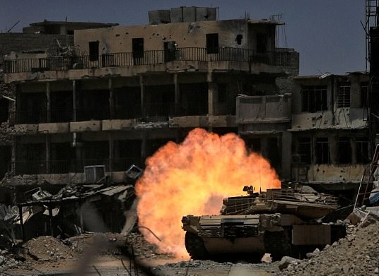 Isis circondata a Mosul, i jihadisti "chiusi" in 500 metri quadrati