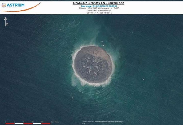 Zalzala Koh, l'isola di fango apparsa dal nulla