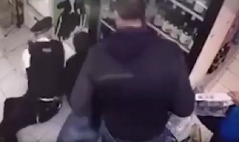 Muore durante arresto a Londra: agenti accusati di uso eccessivo della forza