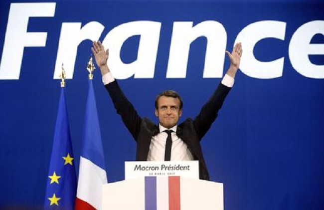 Tasse, in Francia il Governo annuncia taglio di 7 miliardi. Orlando invoca la patrimoniale