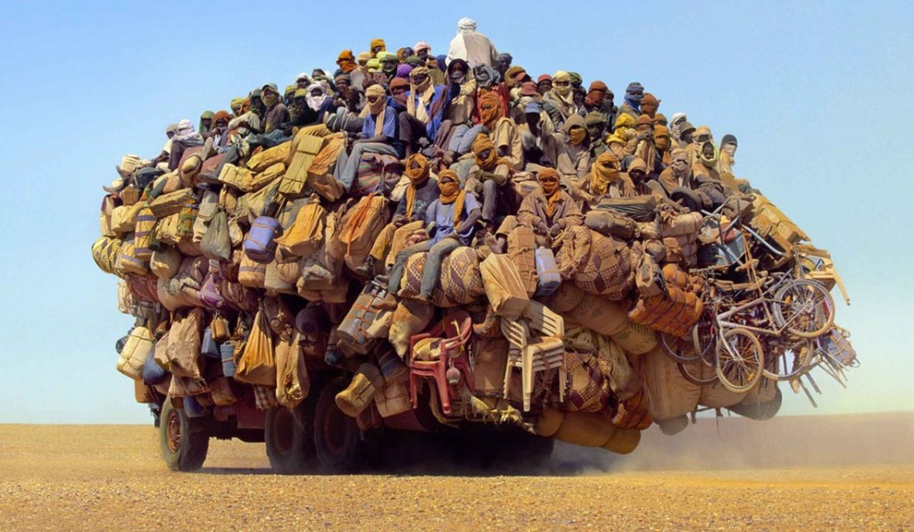 Migranti: in Niger dove i militari francesi non muovono un dito per fermare l'esodo verso l'Italia