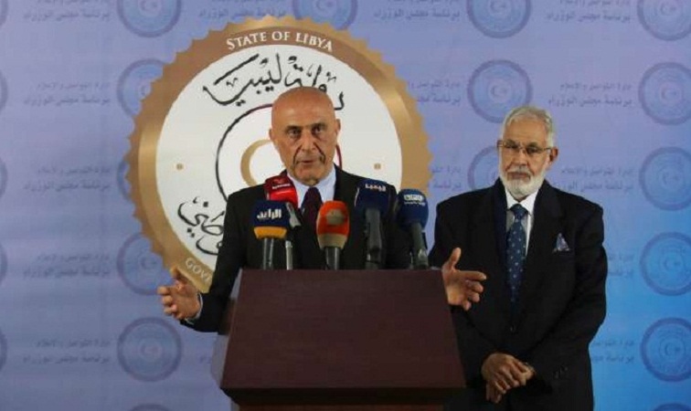 Migranti, Minniti incontra sindaci libici: "Contro trafficanti via l'embargo e dateci strade e desalinizzatori"