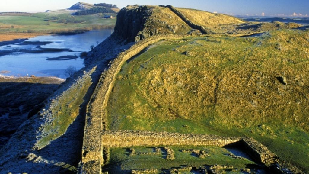 Muro di Adriano, le lettere dei soldati romani di 2000 anni fa: "Portate più birra"