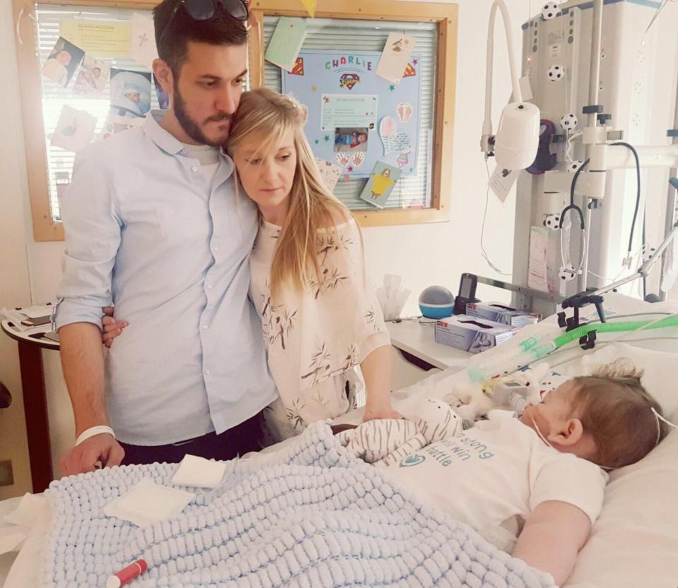 Charlie Gard è morto, il piccolo di 11 mesi era affetto da malattia incurabile