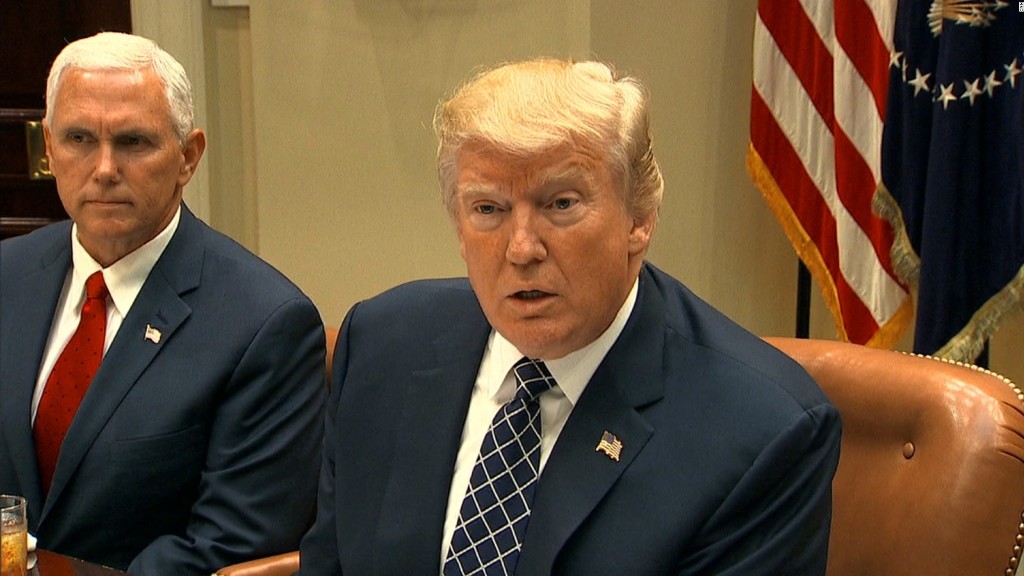 Obamacare, il Senato Usa dice no a cancellazione: McCain e altri 6 votano contro