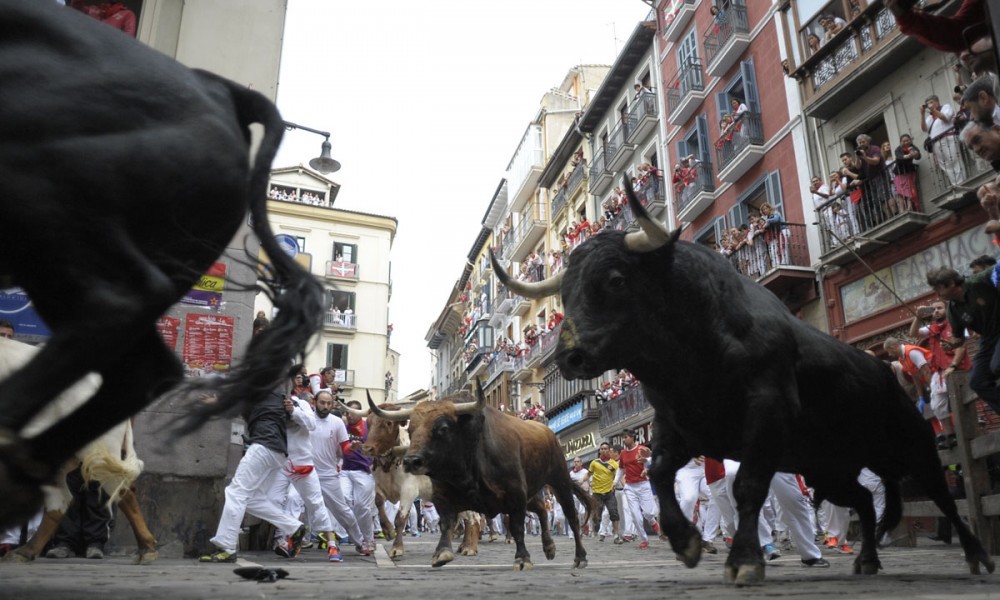 YOUTUBE Pamplona, 2 americani incornati alla Fiesta di San Firmino01