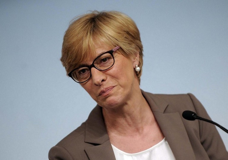 Isis, Roberta Pinotti: "Italia pronta ad andare in Siria se cambiano le condizioni politiche"