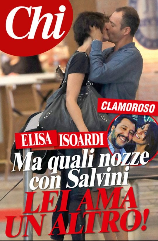 Elisa Isoardi bacia un altro ad Ibiza