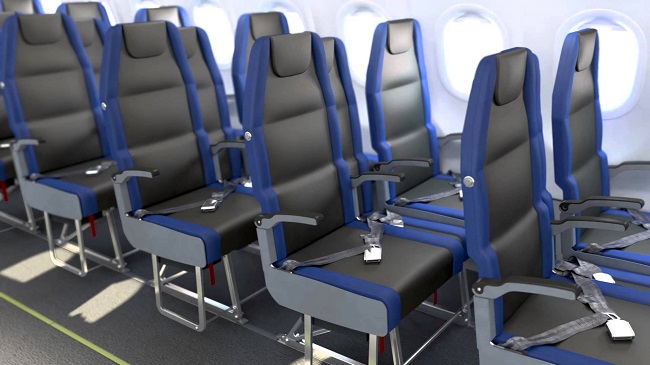 Aerei, vogliono ridurre spazio sedili. Già ora (43 per 75 cm) meno che per gli animali
