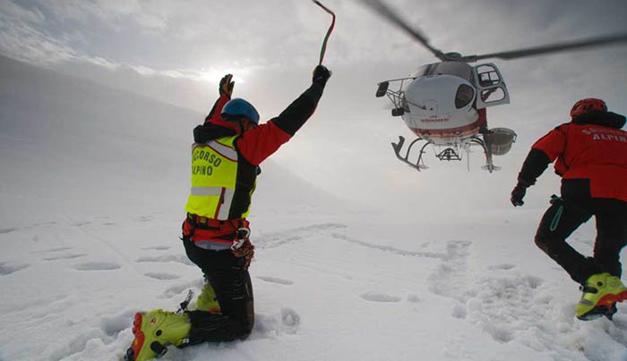 Monte Cervino, morta turista americana colpita da fulmine: grave il fidanzato