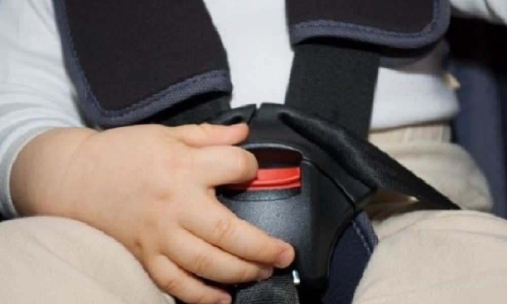 Treviso, bimba di due anni chiusa nell'auto della mamma sotto il sole: salvata